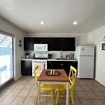 Casita Violeta Pet-Friendly Getaway Near Balboa